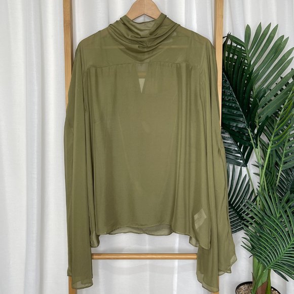 SOLD Camilla and Marc Sage Green Silk Essie Top Blouse Size 14 - Picture 2 of 14